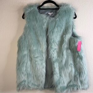 NWT Xhilaration Faux Fur Aqua Vest Womens Sz L